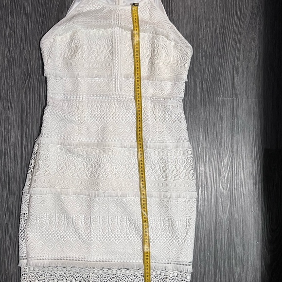 Beautiful knit dress brand:: Laundry by Shelli Segal size: 10, white color - Picture 4 of 8